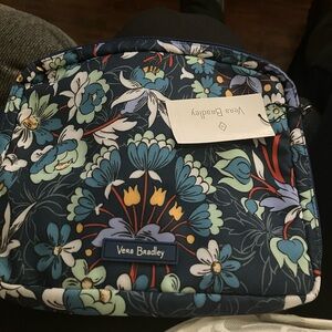 Vera Bradley wipes pouch 
Nwt